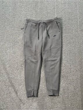 Nike Tech Fleece Joggers Men’s Size XL